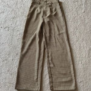 Houndstooth pants from cider, size medium